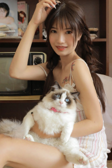 攻略四个大佬后我掉马了